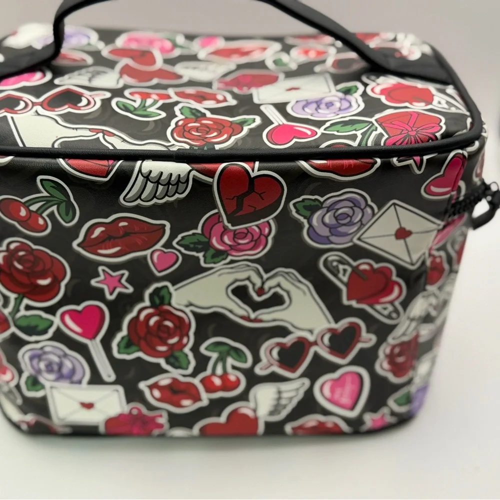betsey johnson cosmetic bag set - Picture 3 of 9